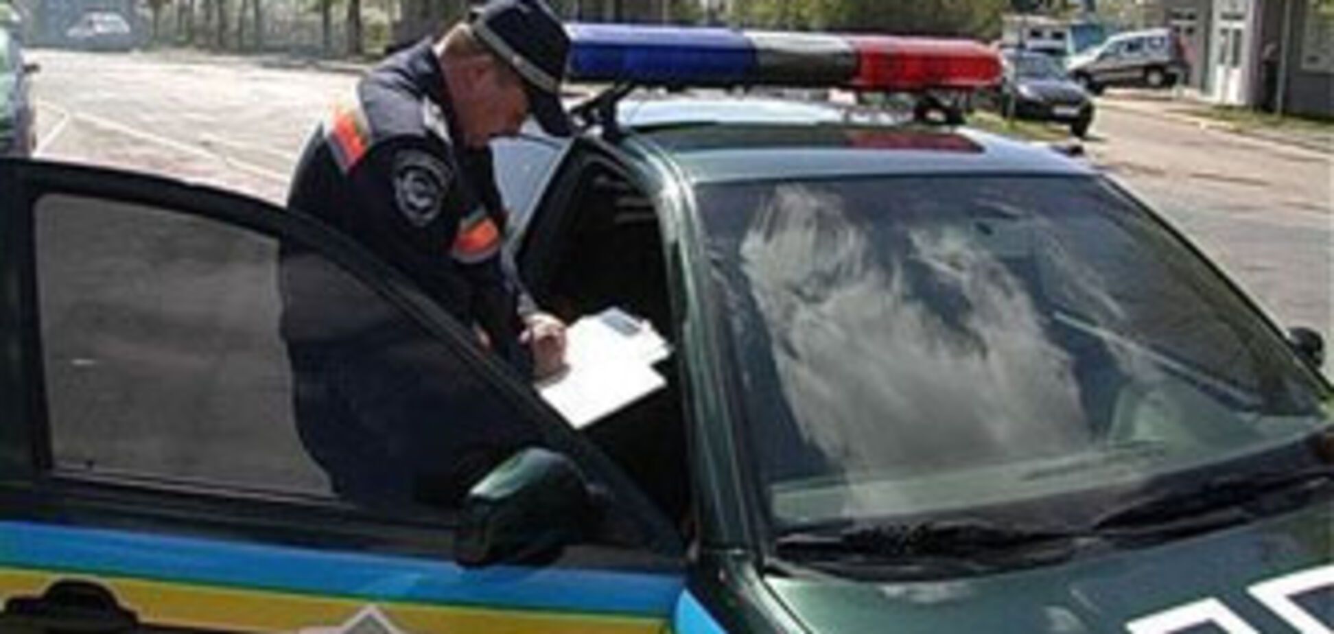 Сотрудники ГАИ обстреляли авто