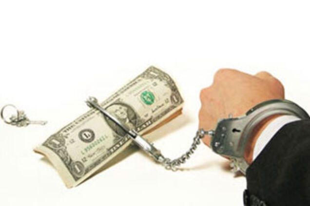 За дерибан 9,5 млн грн уволены все сотрудники МРЭО Львова