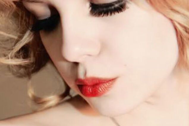 Помада выдаёт стерву и хорошую жену