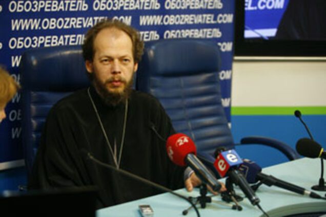 Патріарха Кирила влаштують на нічліг у монастирі