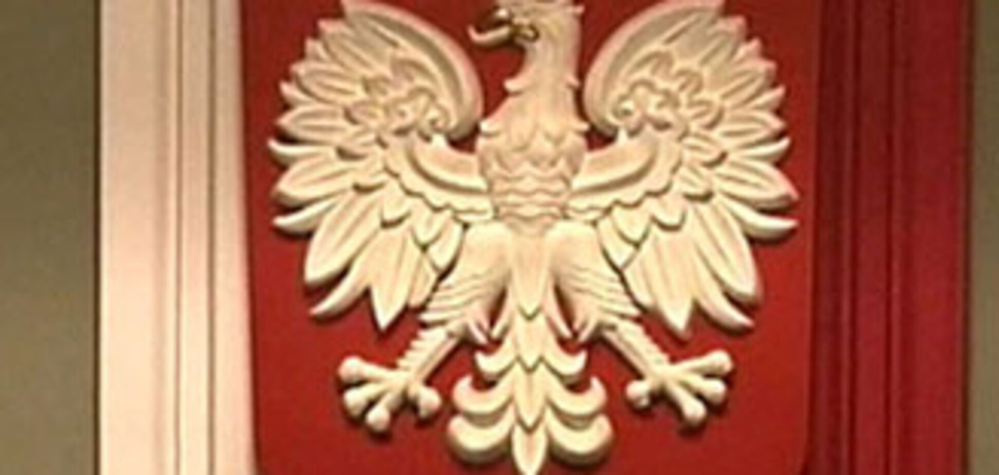 Качиньский впервые обошел Коморовского в соцопросах