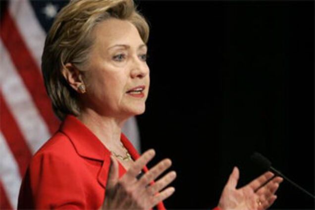 Янукович уверил Клинтон в неизменности курса реформ