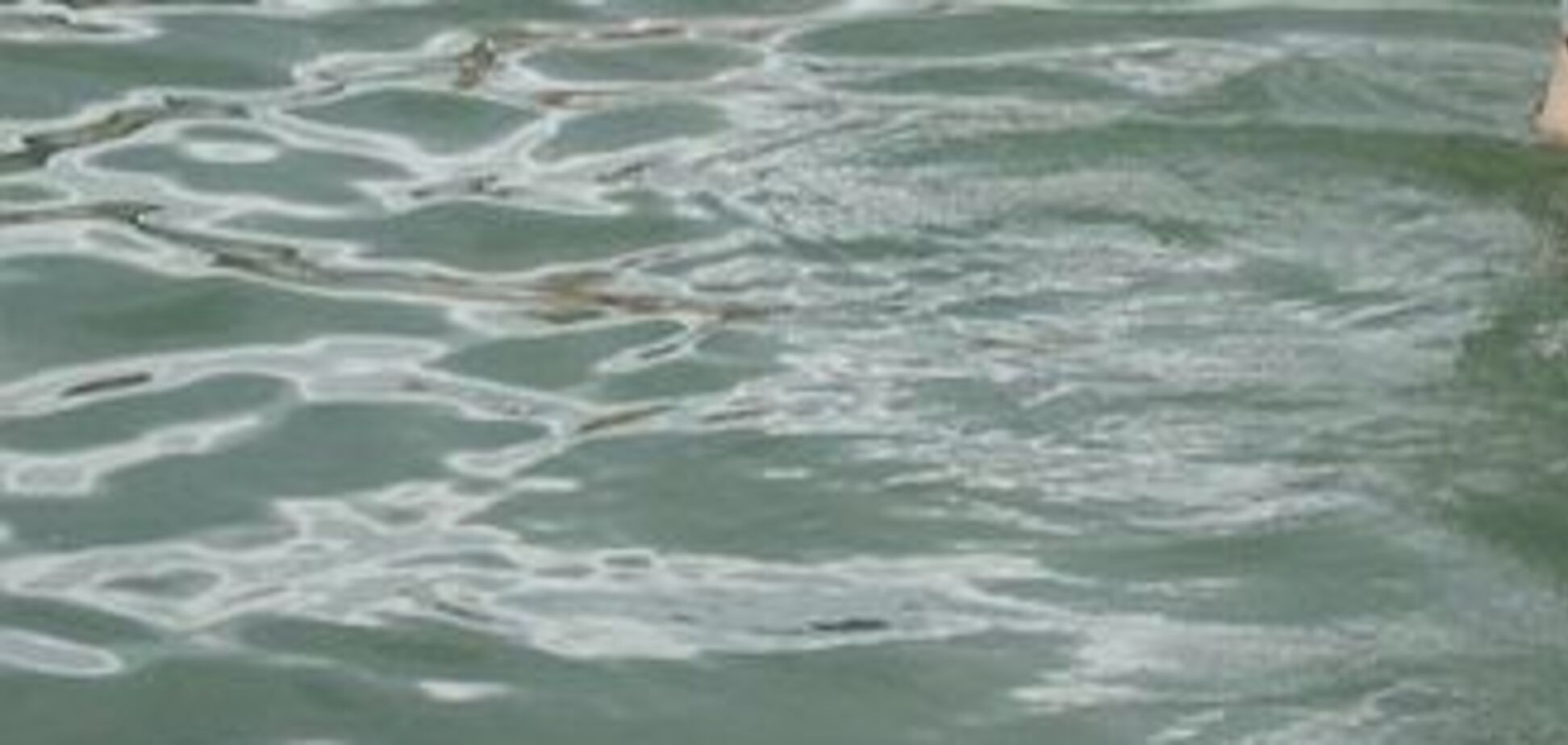 9-летняя девочка утонула, пытаясь помыть в реке обувь