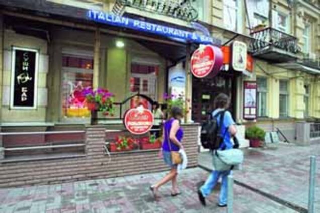 Дочь Тимошенко заставили снести площадку ресторана