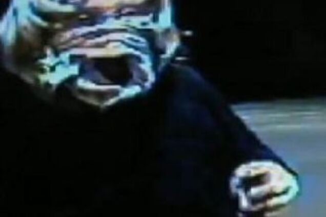 Женщина с исподним на голове обокрала 'Макдоналдс'