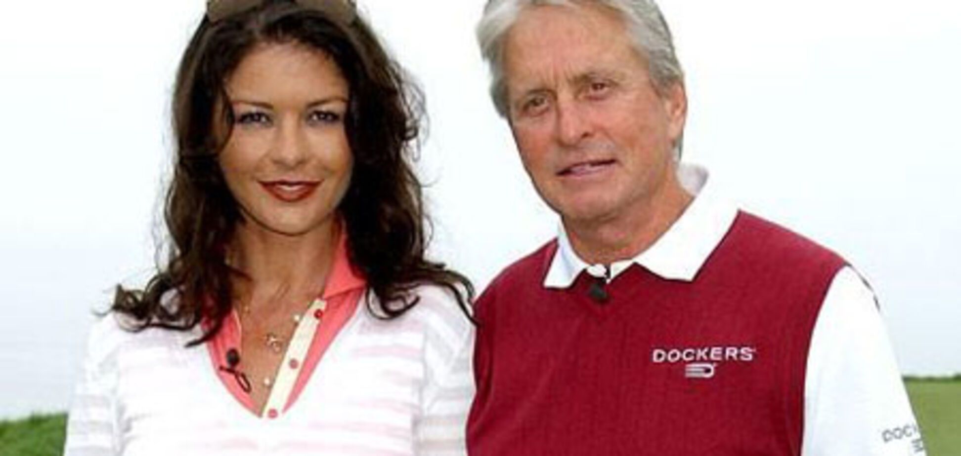 Майкл Дуглас и Кэтрин Зета-Джонс попробовали котлеты по-киевски в ресторане