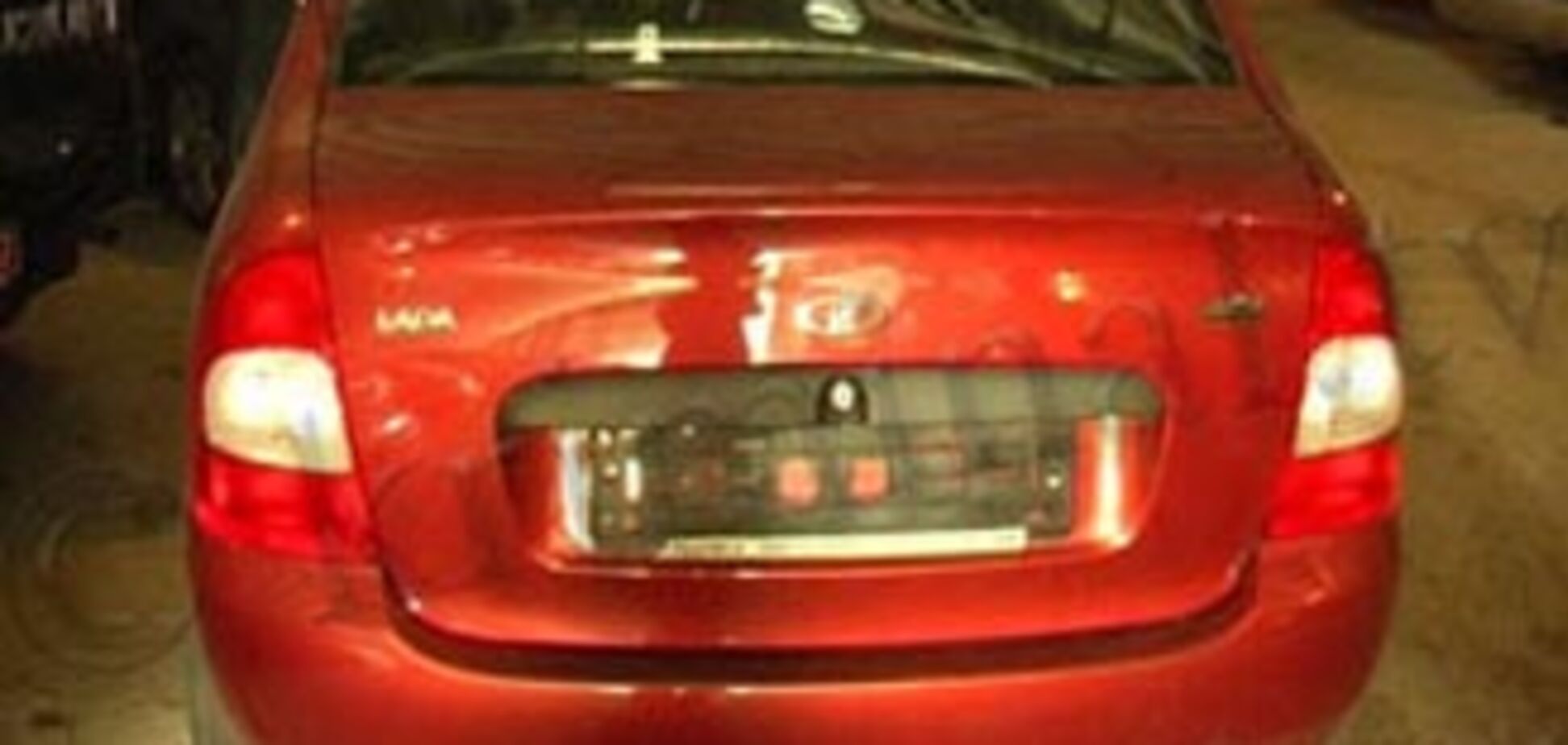 Власники машин дізнавалися про крадіжку від міліціонерів