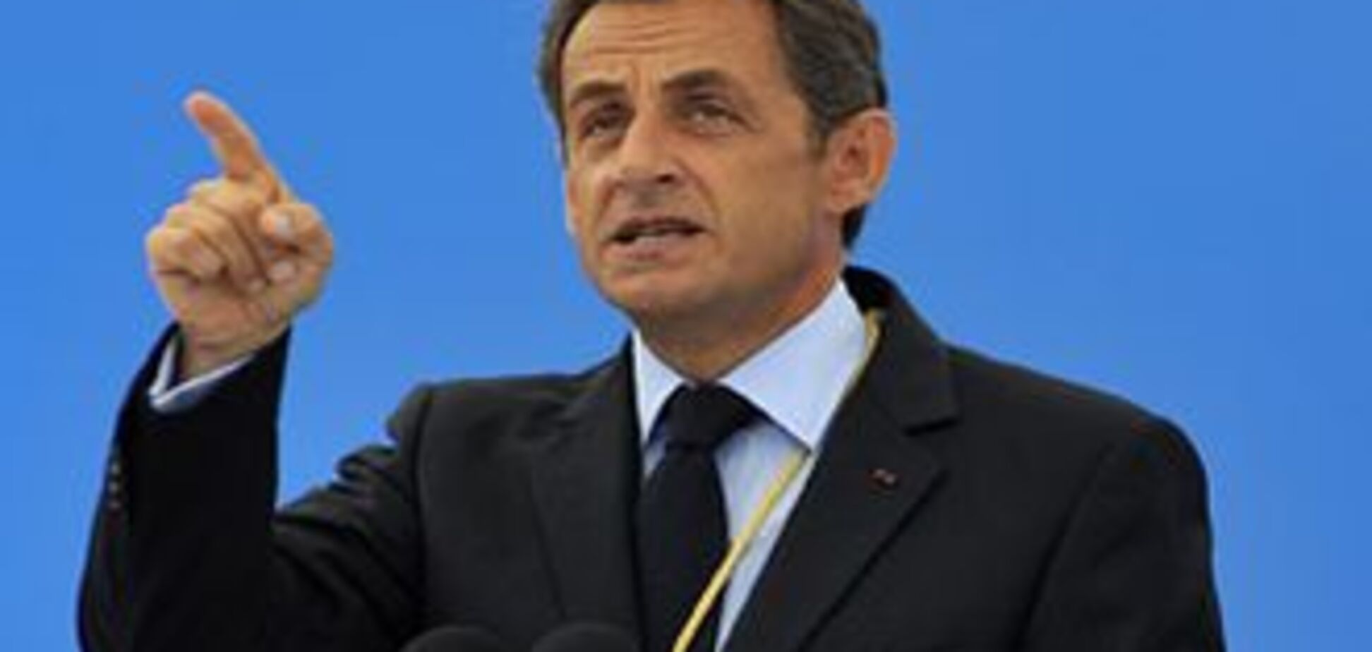 Саркози потребовал установить в свой самолет ванну