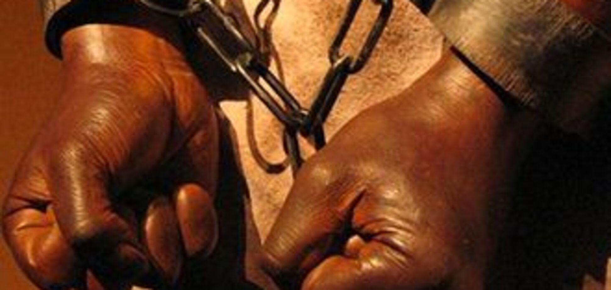 Харьковский диссидент приковал себя к памятнику