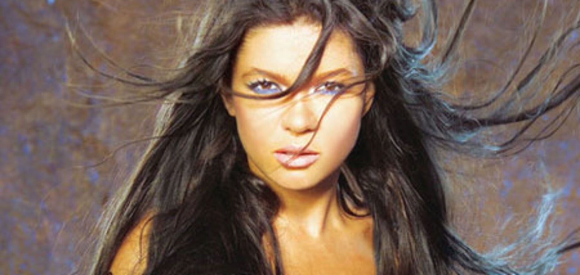 Летний салат с курицей и авокадо от певицы Русланы