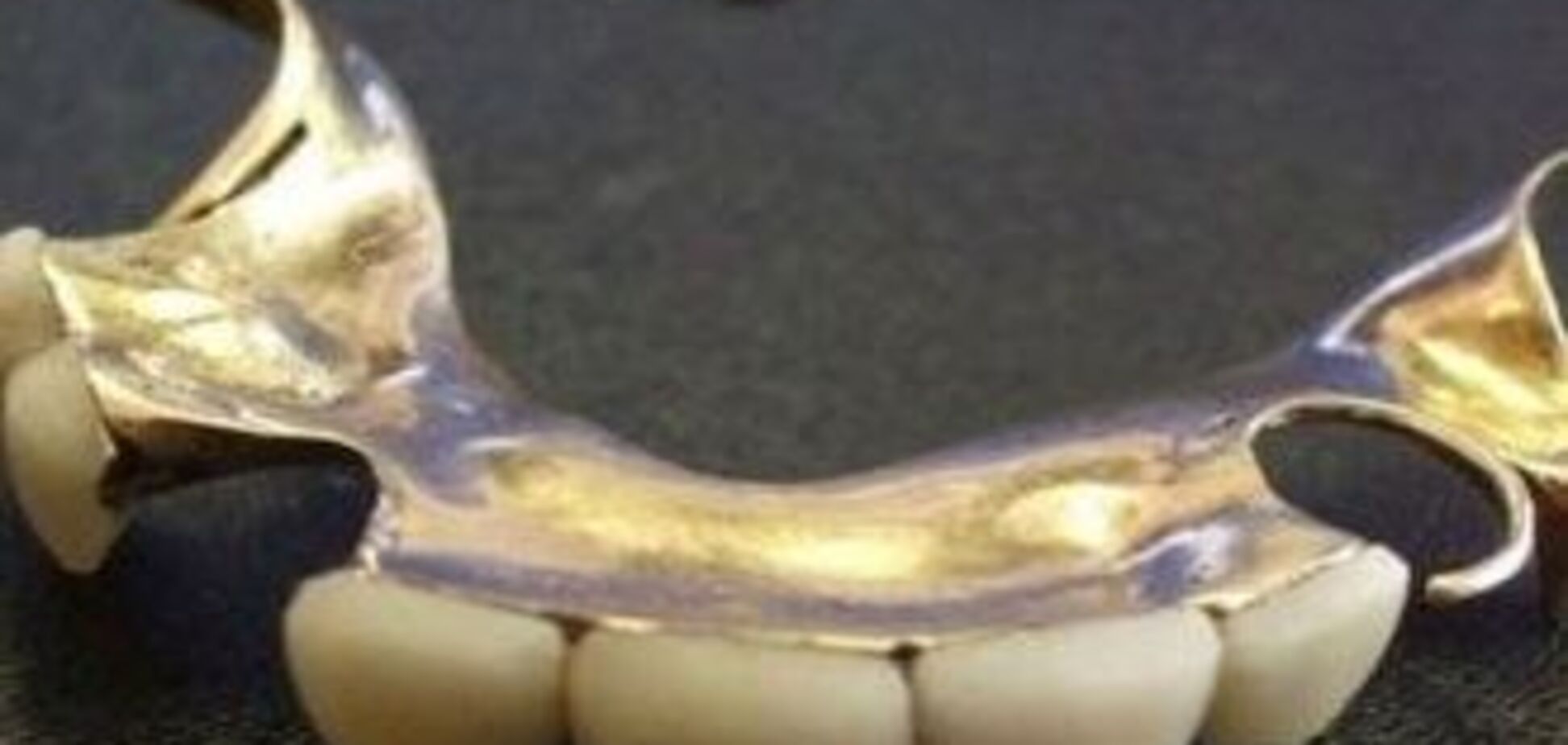 Вставную челюсть Черчилля продали с молотка