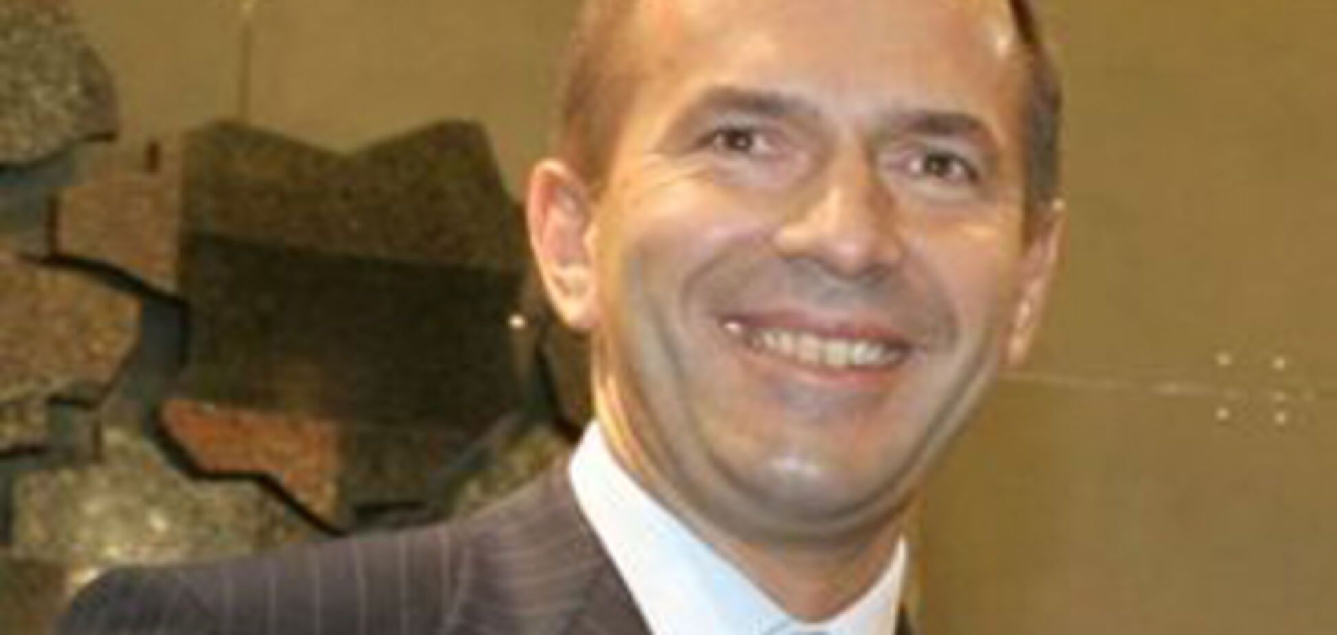 Азаров дал порулить Кабмином Клюеву