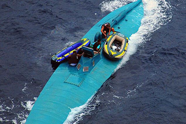 В Эквадоре у наркоторговцев конфисковали подводную лодку