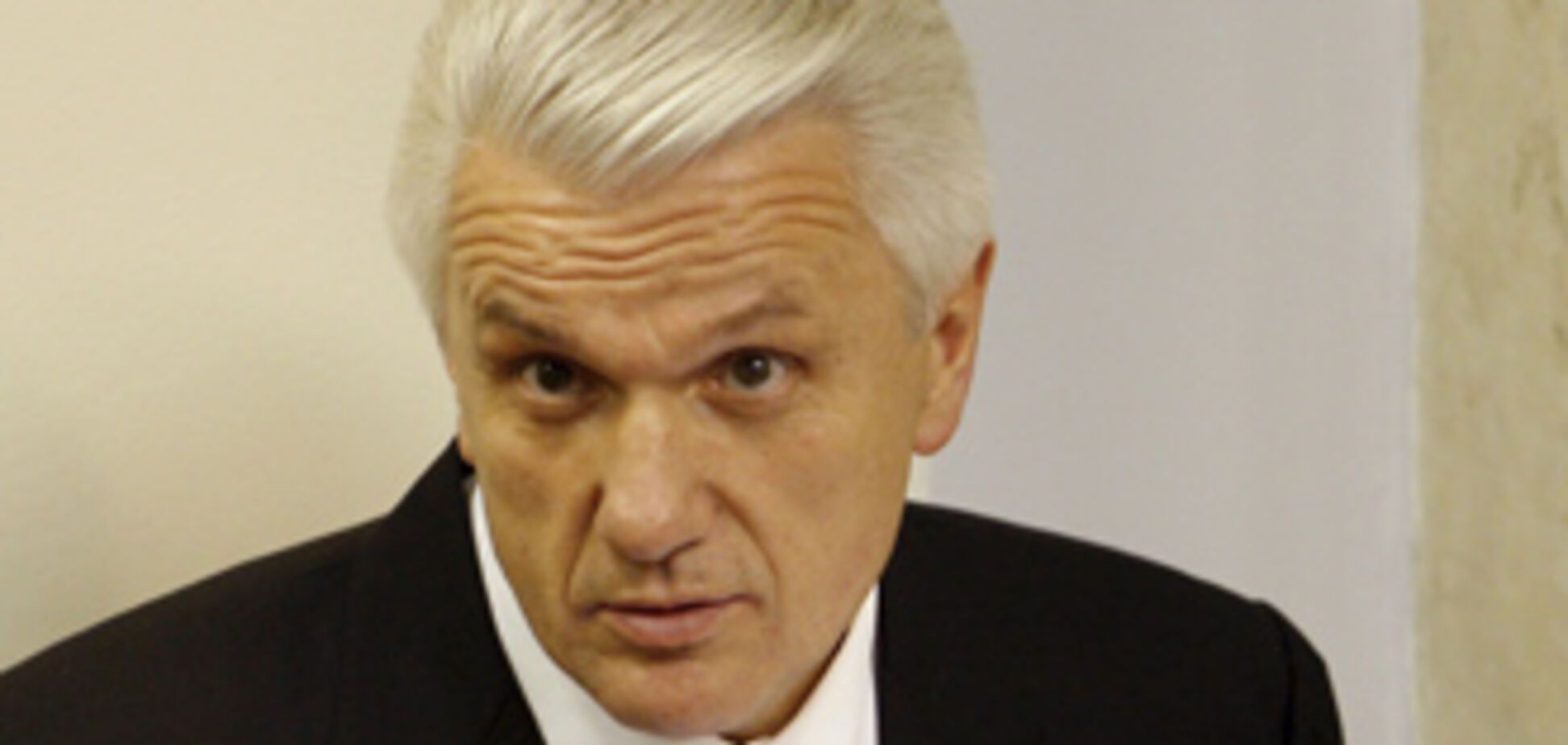Литвин угрожает судом депутатам-совместителям