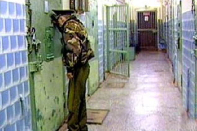 Два самоубийства совершены в разных СИЗО