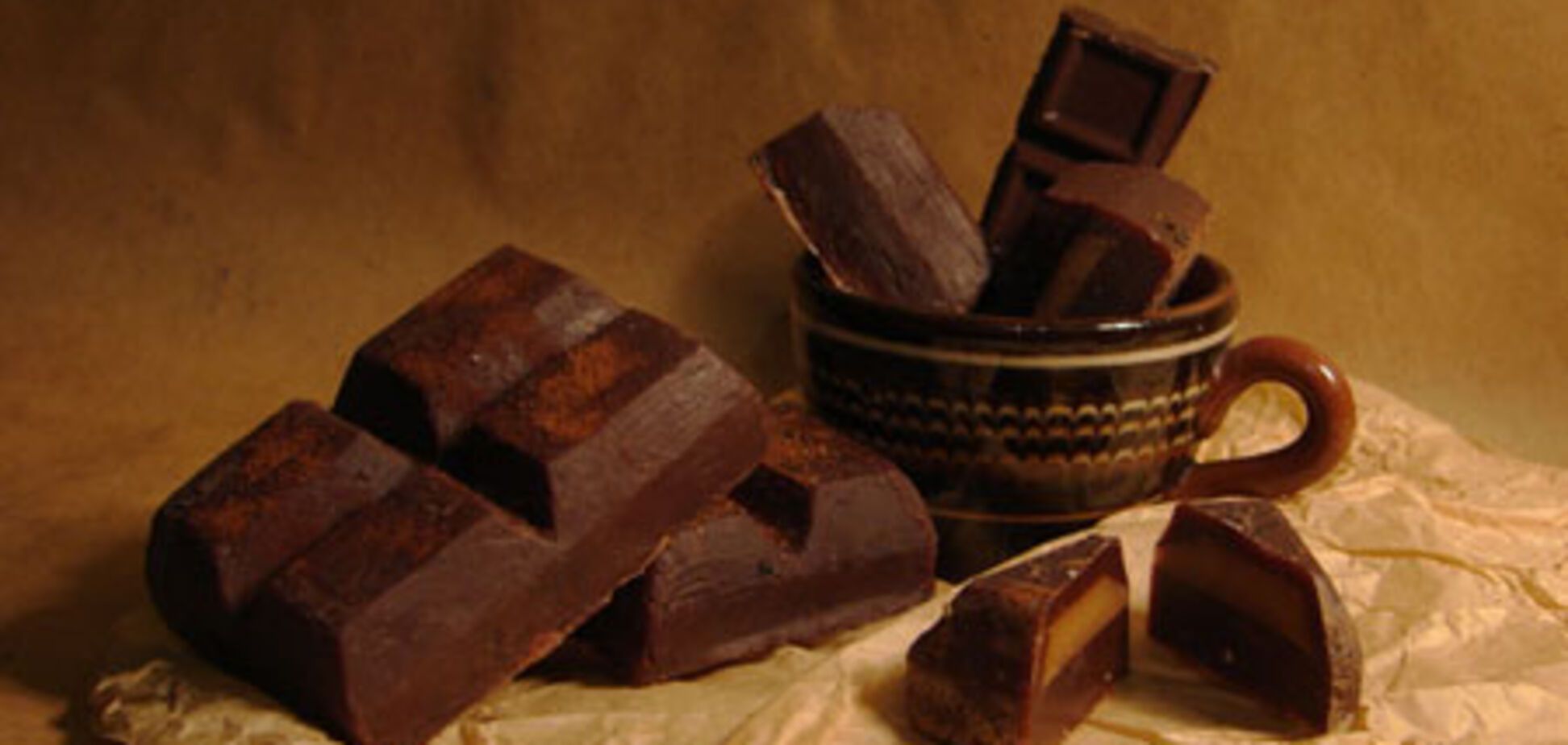 Одинокие люди едят очень много шоколада!