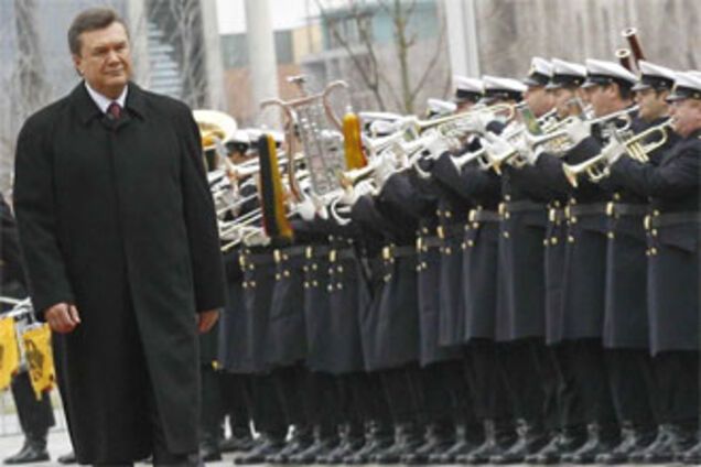 Янукович хочет план развития армии