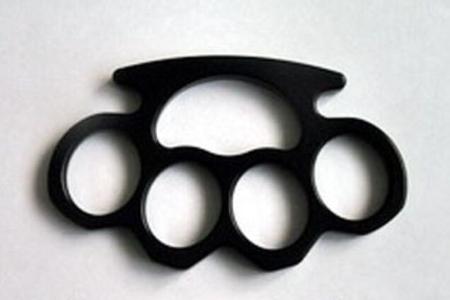 Натовп з кастетами влаштувала бійню в електричці