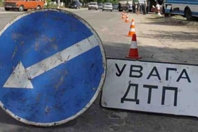 Маршрутка врізалася в КАМАЗ на Донеччині: є загиблі