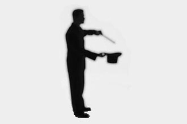 Руководитель школы магии подозревается в изнасиловании