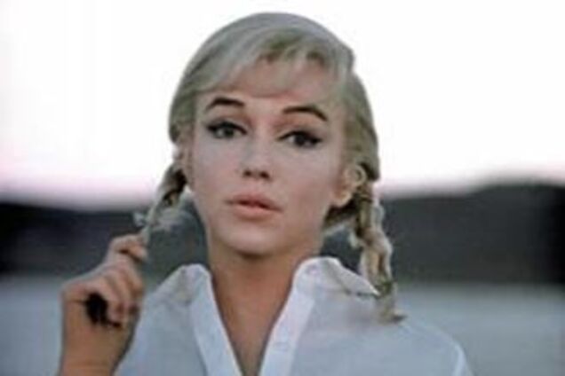 В Англии показали неизвестные снимки Мэрилин Монро