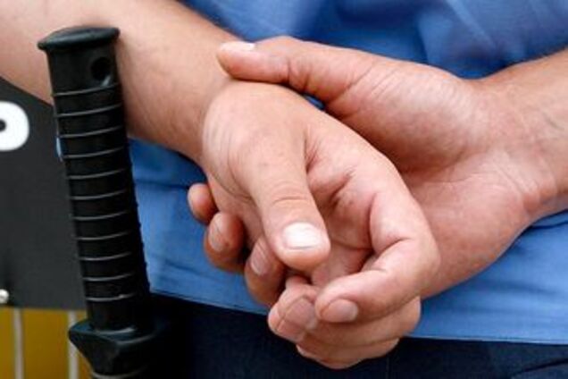 Підлітки пограбували АЗС навпроти райвідділу міліції