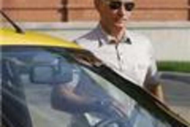 Путин ездит на 'Калине' и пьет чай с дальнобойщиками. ФОТО