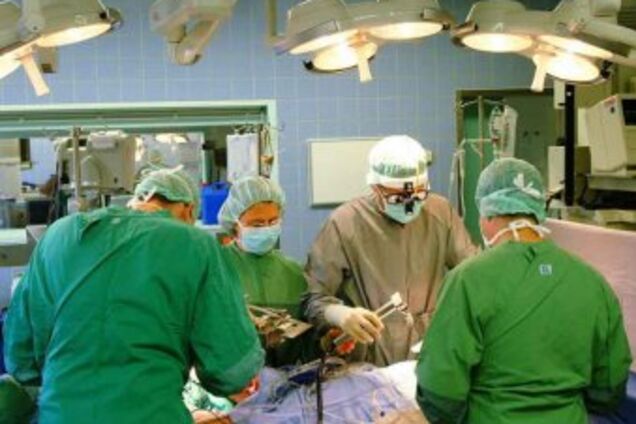 Після невдалого аборту лікарі кинули труп пацієнтки в парку