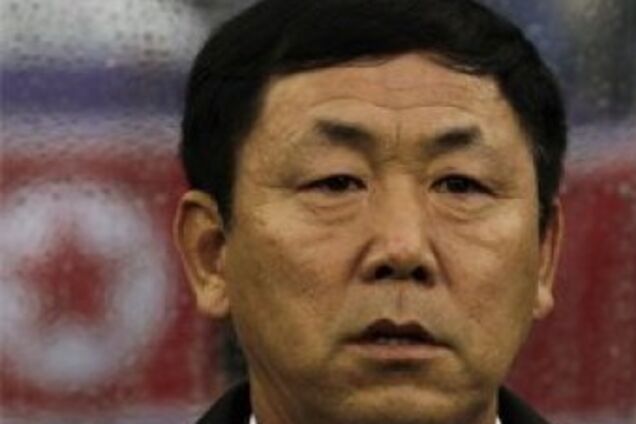 Тренер КНДР по футболу не расстрелян, но отправлен в колонию