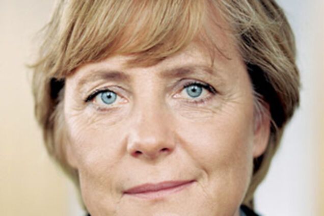 Меркель:ЕС должен смягчать отношения Украины и России