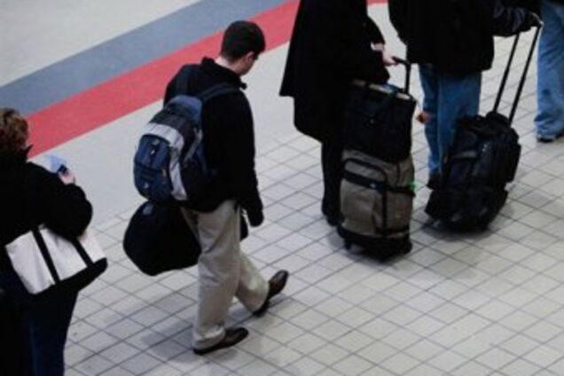 73% россиян хотели бы уехать из страны