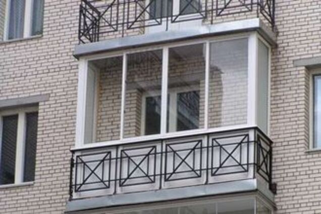 На Донеччині дворічний малюк випав з вікна