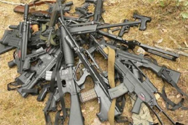 МВС під Києвом перекрило канал постачання зброї