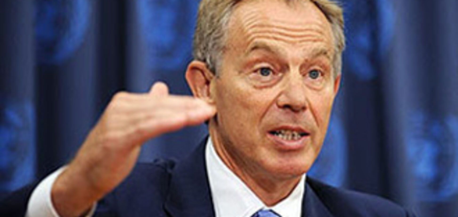 Один премьер довел другого до алкоголизма