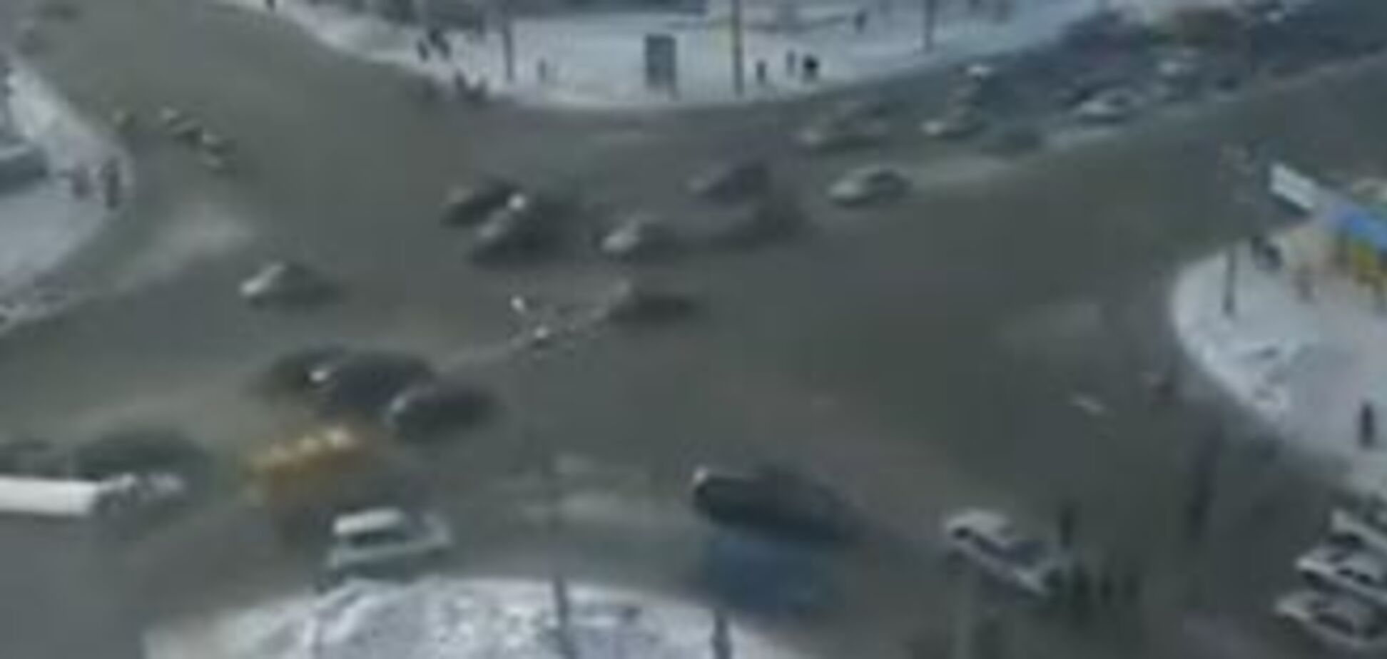 Гаишник, сбивший людей на переходе, избежал наказания. ВИДЕО