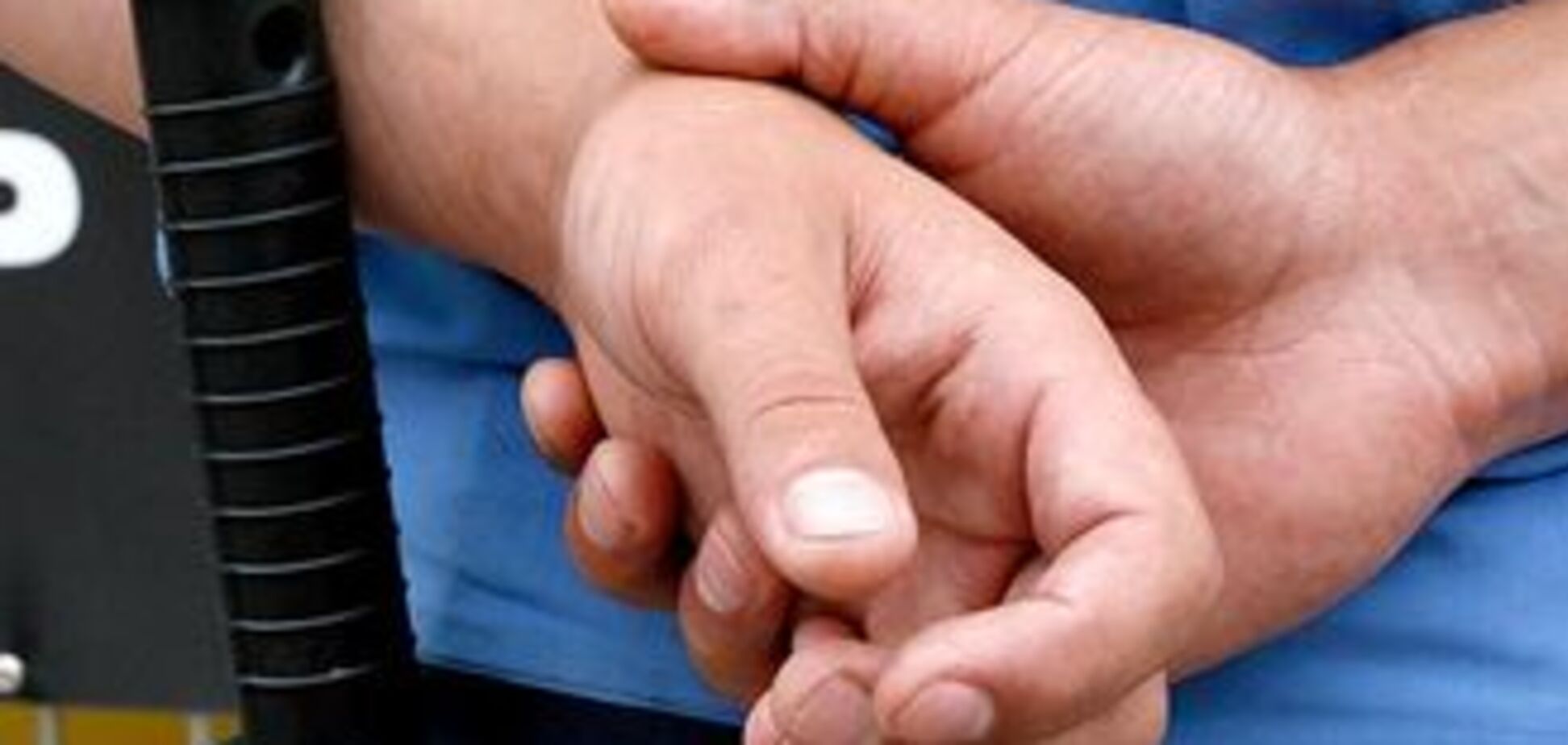 Милиция обещает 100 тысяч за ночного поджигателя машин