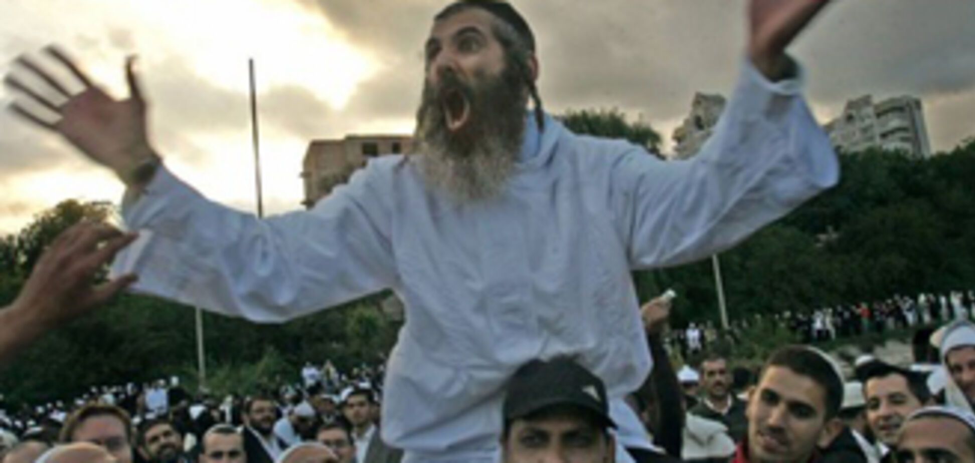 Хасиды устроили беспорядки в аэропорту Израиля