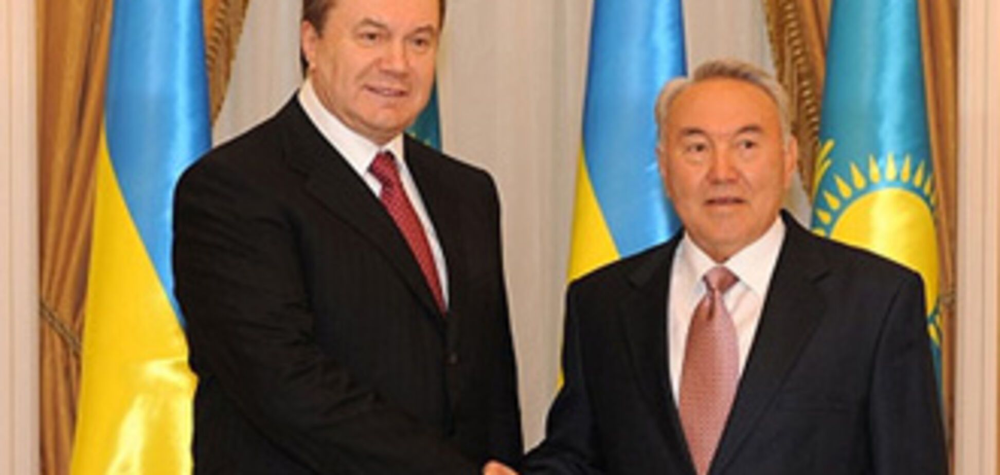 Янукович покликав Назарбаєва в космос