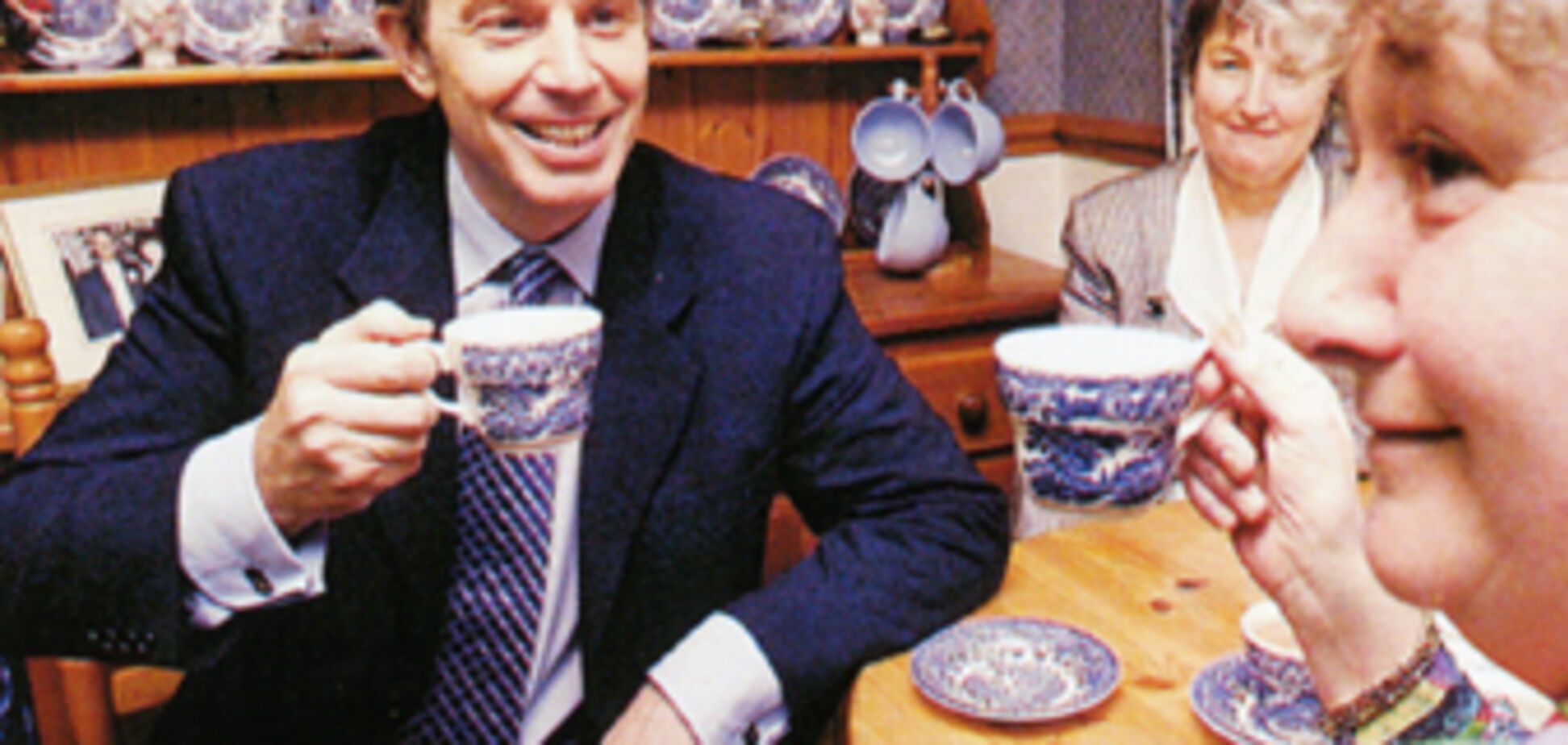 Тони Блэр чуть не спился на посту премьер-министра