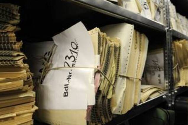 В Киев привезли архивы спецслужбы 'Штази'