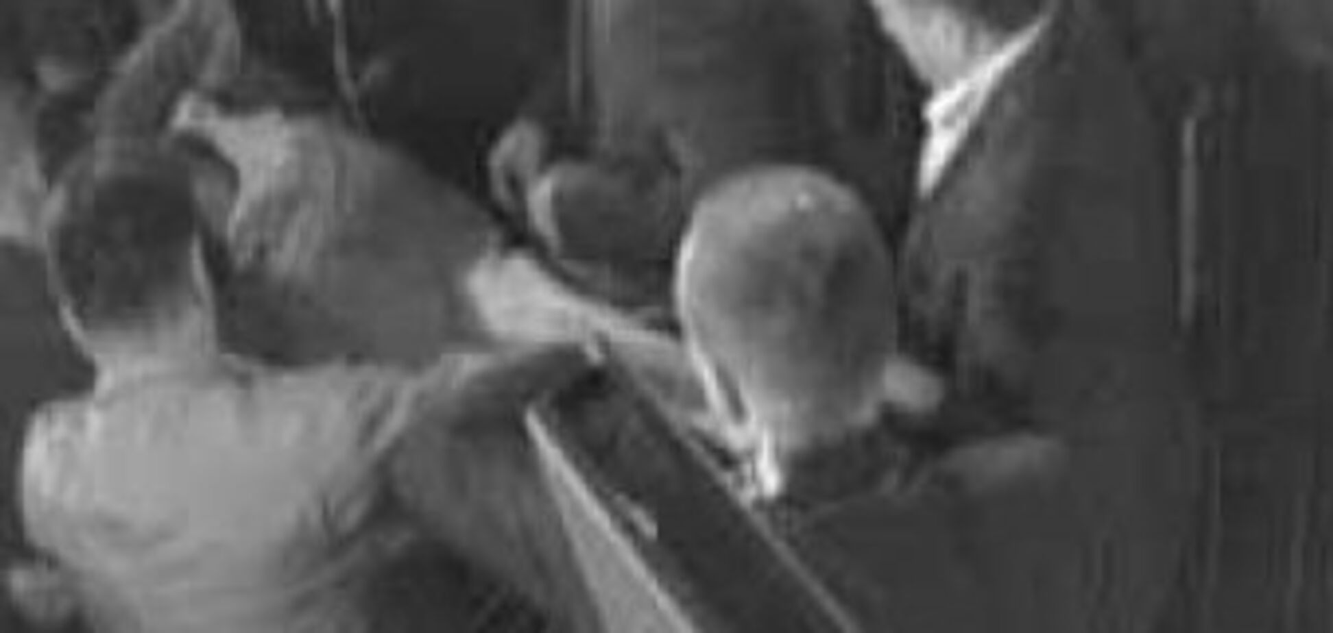 Расстрелявшего 'Деда Хасана' киллера засняли камеры. ВИДЕО