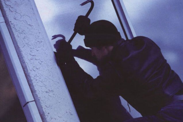 В 10 утра парень выпил и ограбил банк в Шевченковском районе