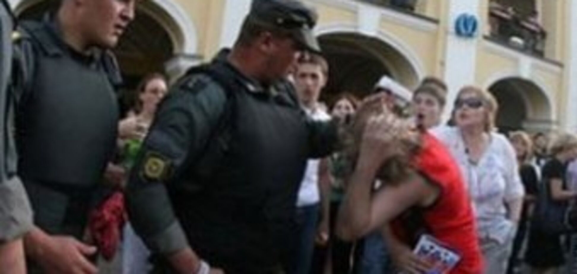 В Петербурге проломили голову 'жемчужному прапорщику'. ВИДЕО