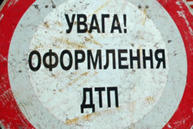 На Луганщині потяг протаранив вантажівку, є жертви