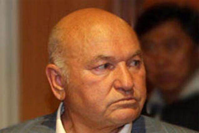 Лужков почне роботу з закордонних поїздок