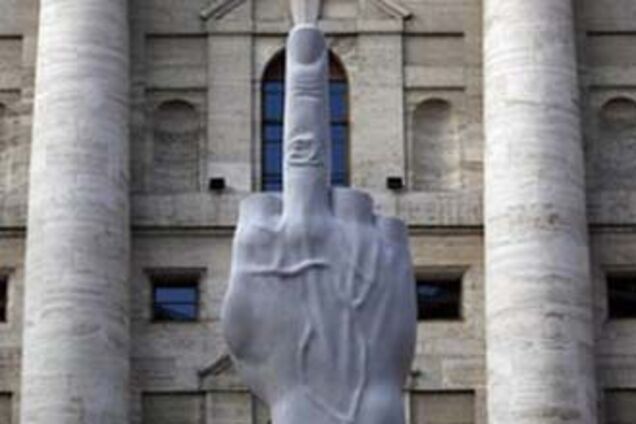 Італія показала світу середній палець
