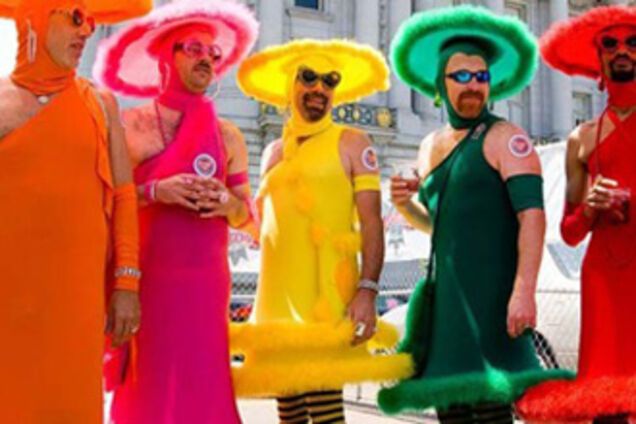 Московские геи благодарны Кремлю за увольнение Лужкова