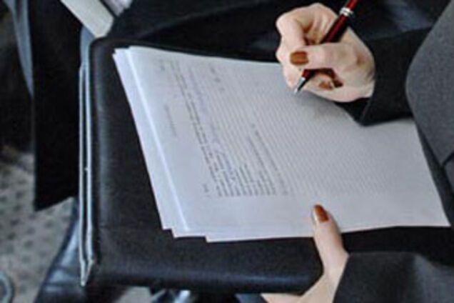 5 менеджерів вистрибнули з вікна через перевірки