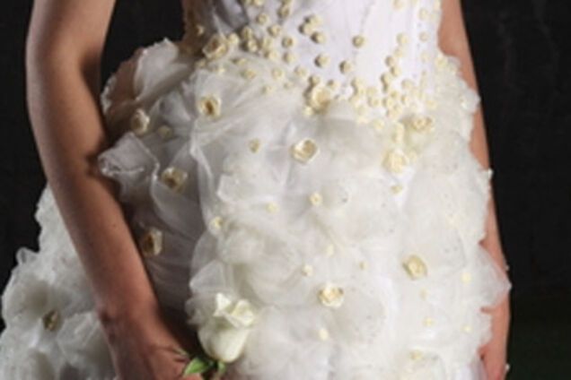 ФСБ оставила Украину без свадебных платьев