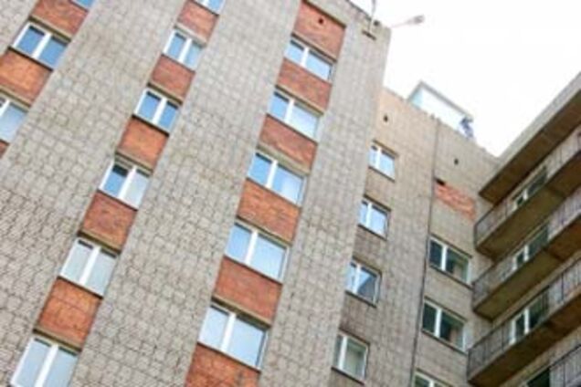 В Харькове студент упал с пятого этажа и выжил